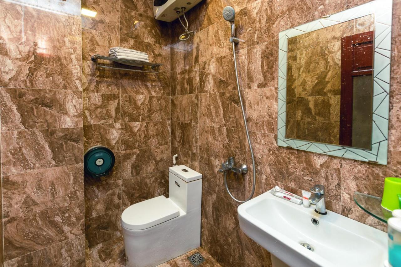 Oyo 653 Huong Thao Hotel Ханой Екстериор снимка