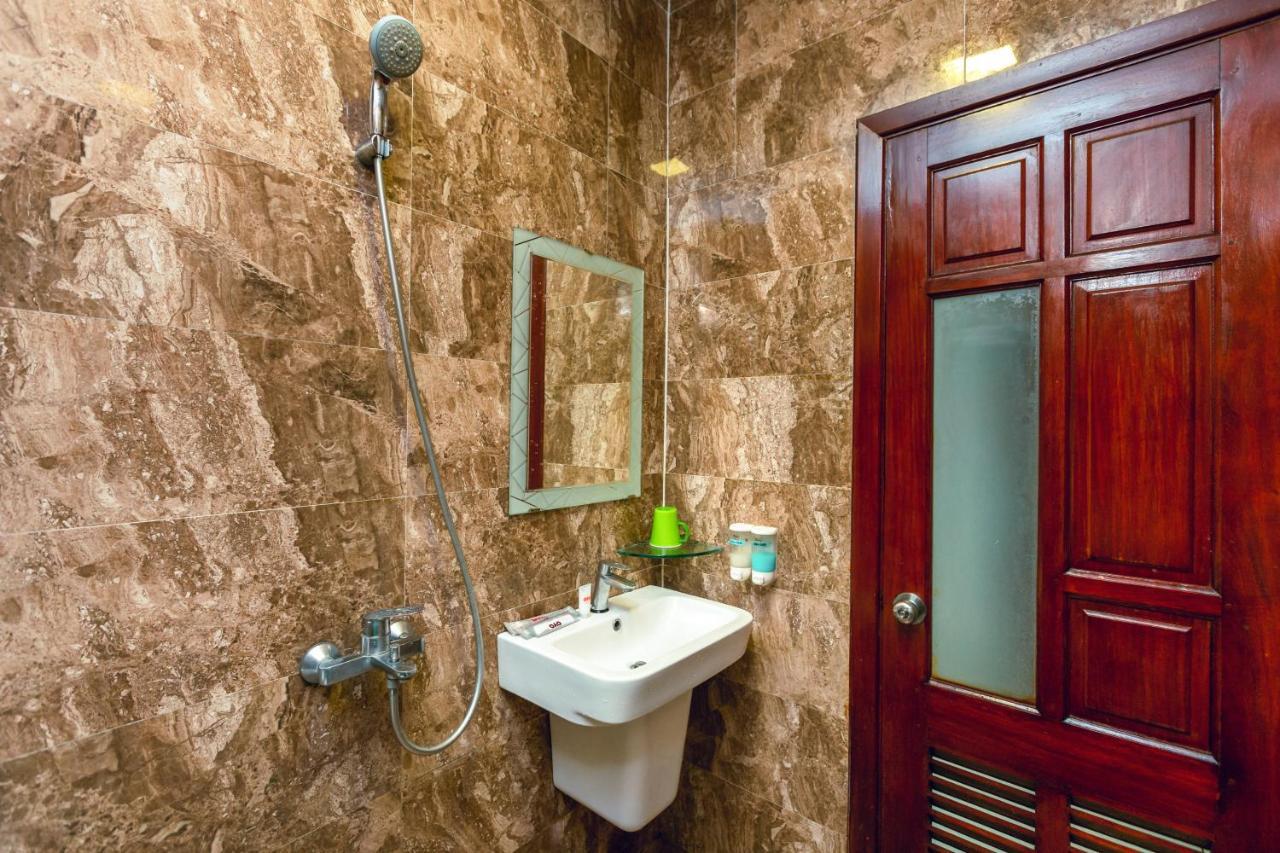 Oyo 653 Huong Thao Hotel Ханой Екстериор снимка